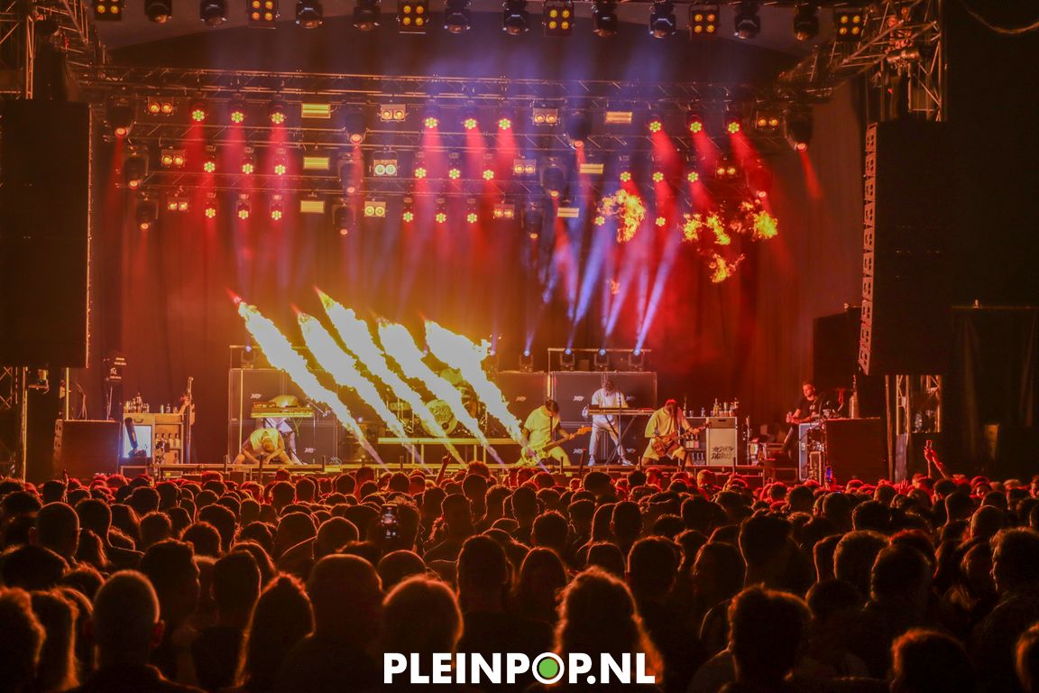 THE DIRTY DADDIES     (45)